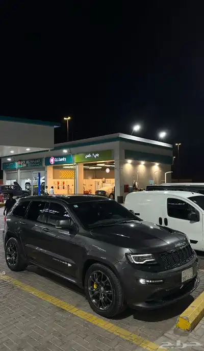 جيب جراند شيروكي SRT 6.4 AWD 0