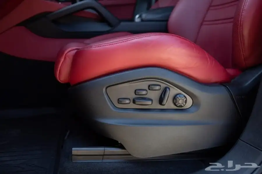 بورش جي تي اس Porche Cayenne GTS موديل 2023 29