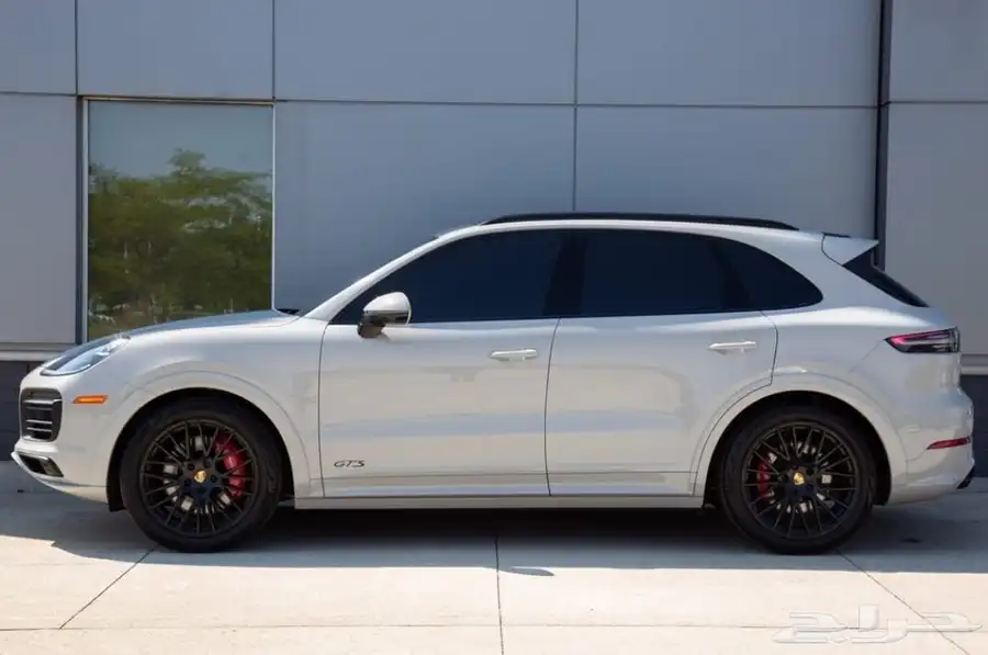 بورش جي تي اس Porche Cayenne GTS موديل 2023 6