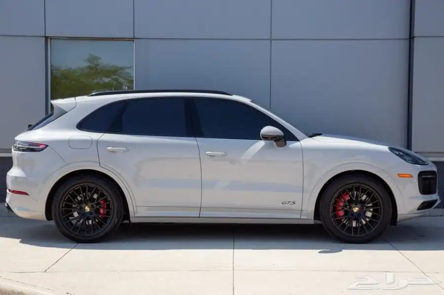 بورش جي تي اس Porche Cayenne GTS موديل 2023 5