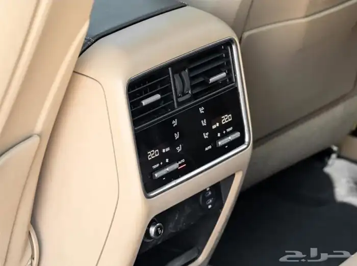سيارة بورش كايين Porsche Cayenne Premium PKG موديل 2023 35