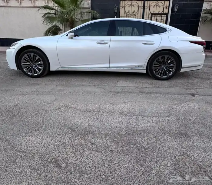 لكزس 2018 LS500 فل كامل مالك اول 3