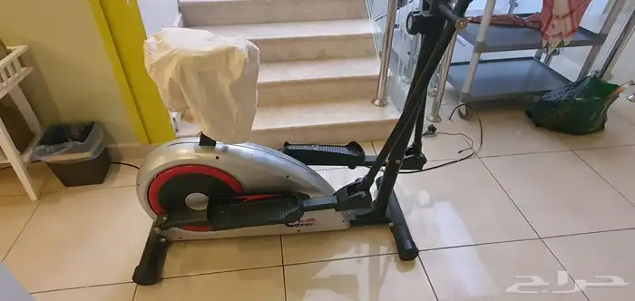 طاولات فخمة قزاز بحالة جيدة - جهاز رياضي دراجة 7