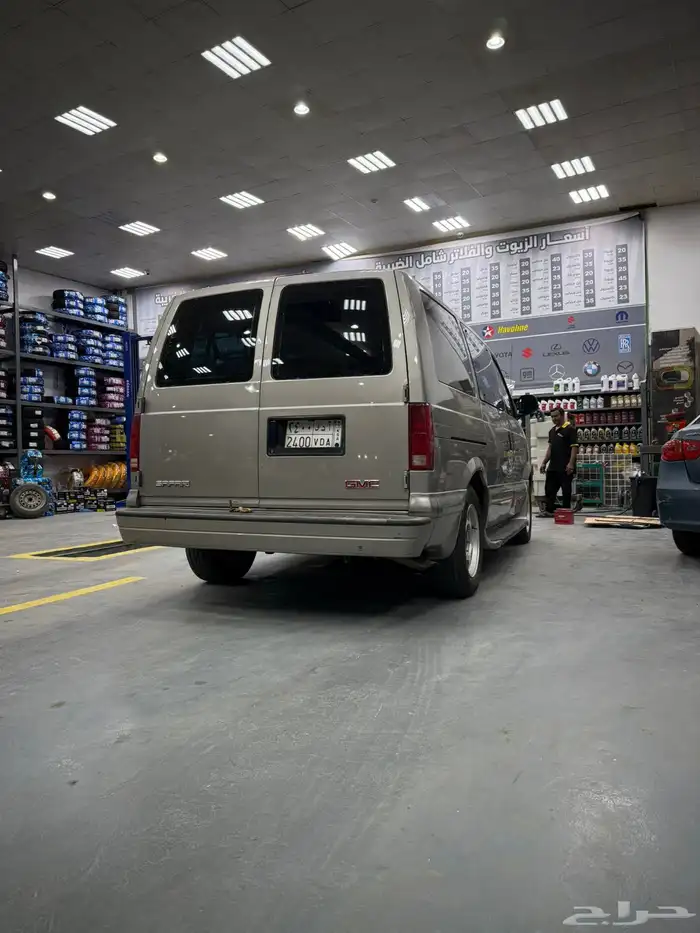 للبيع GMC فان سفاري 2005 نظيف جدا 4