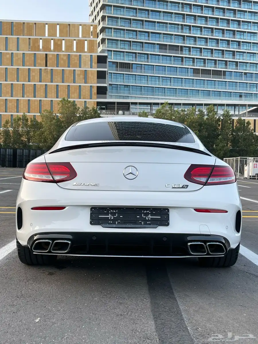 مرسيدس C63S شبه زيرو index