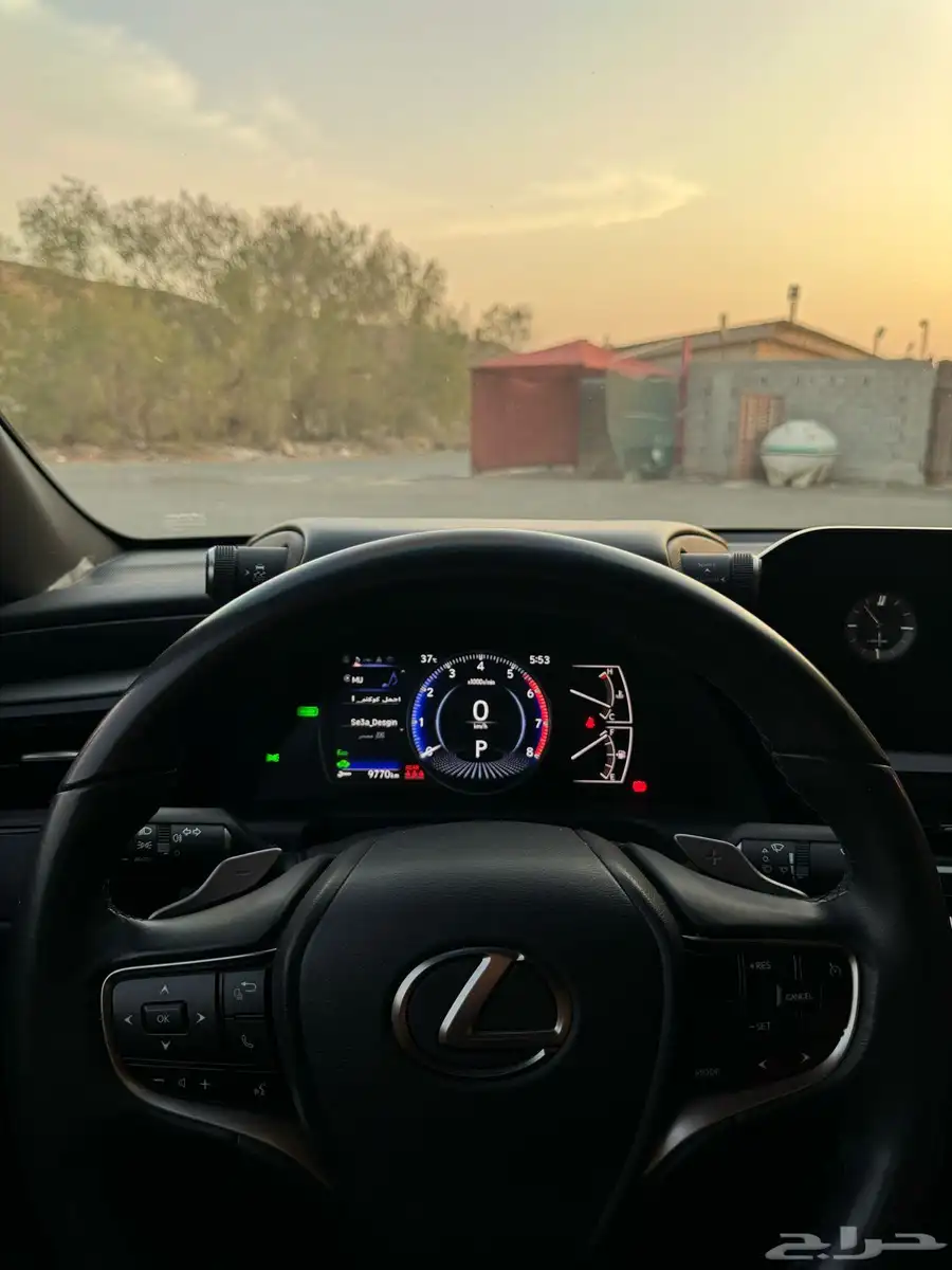 لكزس ES300h 2023 49