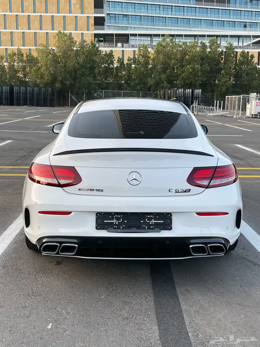مرسيدس C63S شبه زيرو index