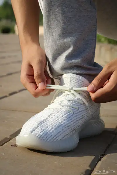 بضاعة للبيع ( أحذية رياضية ) 2