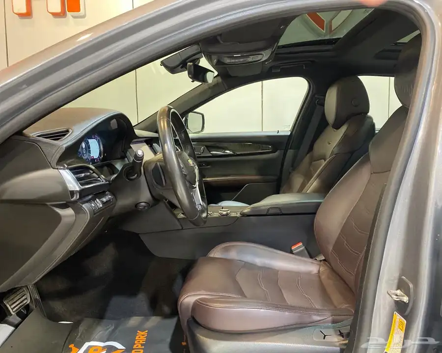 كاديلاك CT6 2019 بحالة نظيفة جدا 12