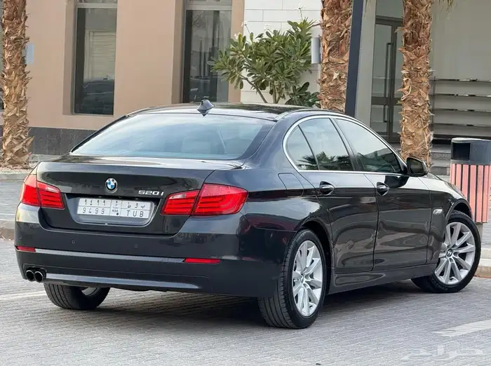 بي ام دبليو 520i 2013 9