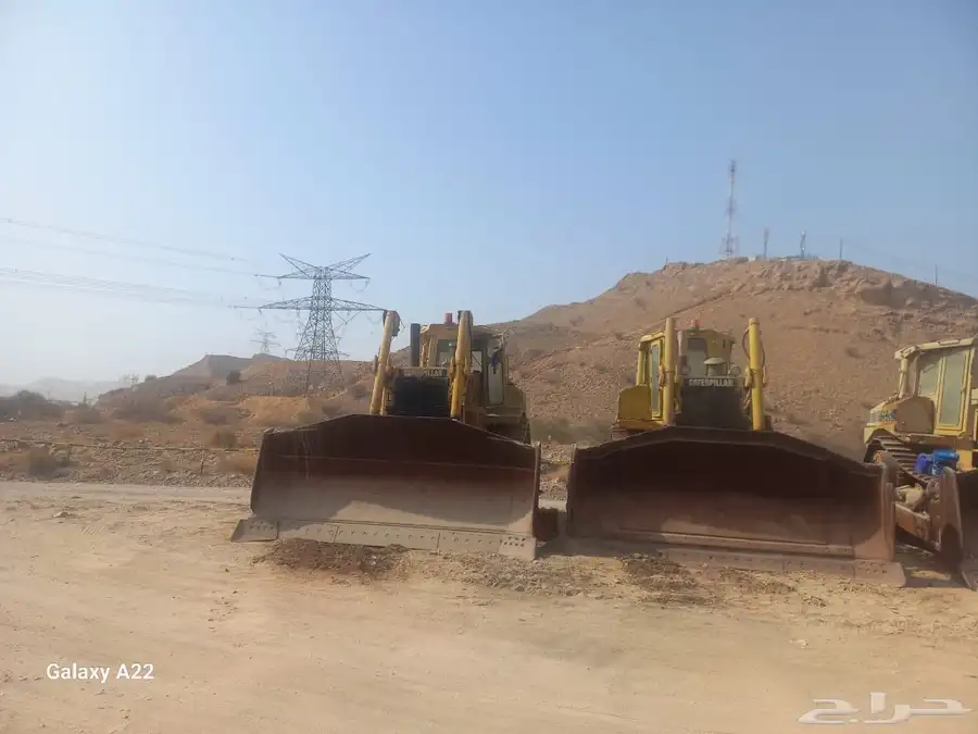 قطع غيار بلدوزرات D8R و D8N موديلات قديمة وحديثة 2