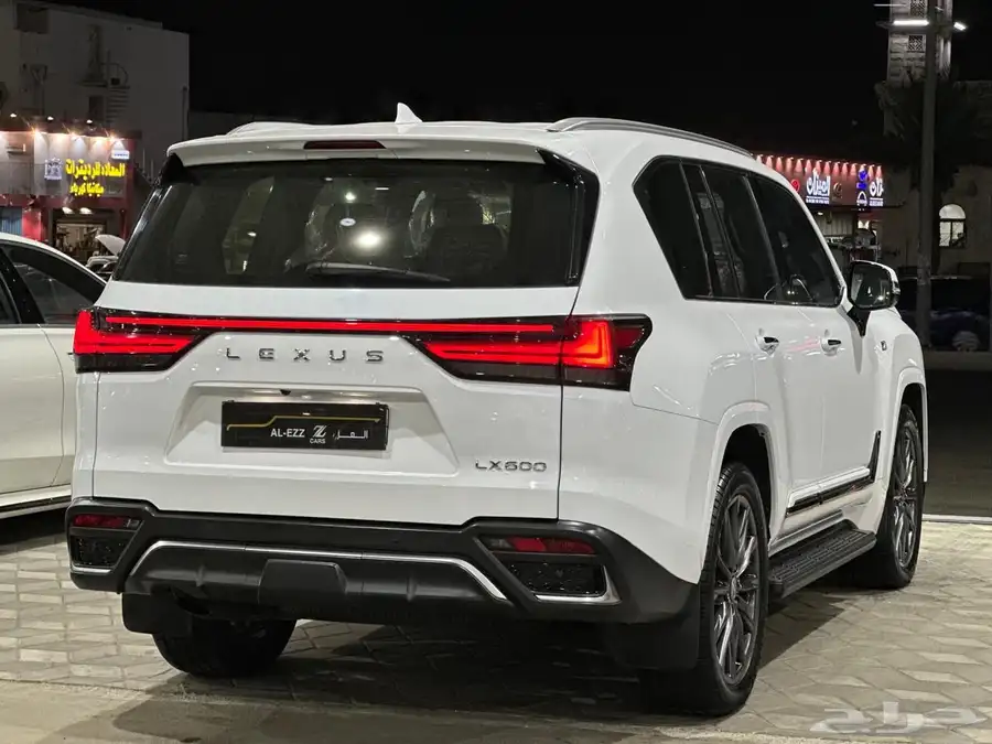 لكزس LX600 F موديل 2023 3