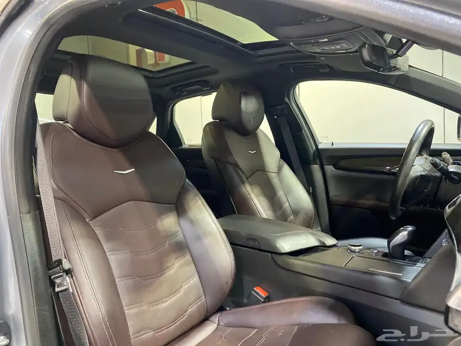 كاديلاك CT6 2019 بحالة نظيفة جدا 15