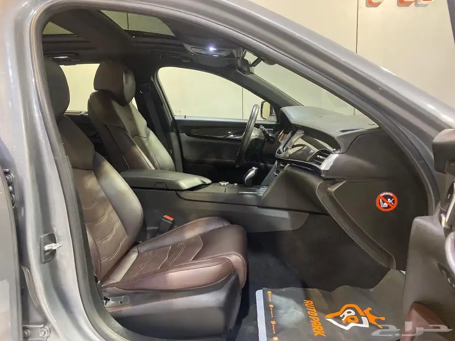 كاديلاك CT6 2019 بحالة نظيفة جدا 14