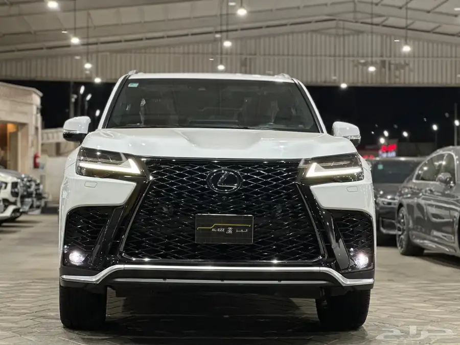 لكزس LX600 F موديل 2023 1