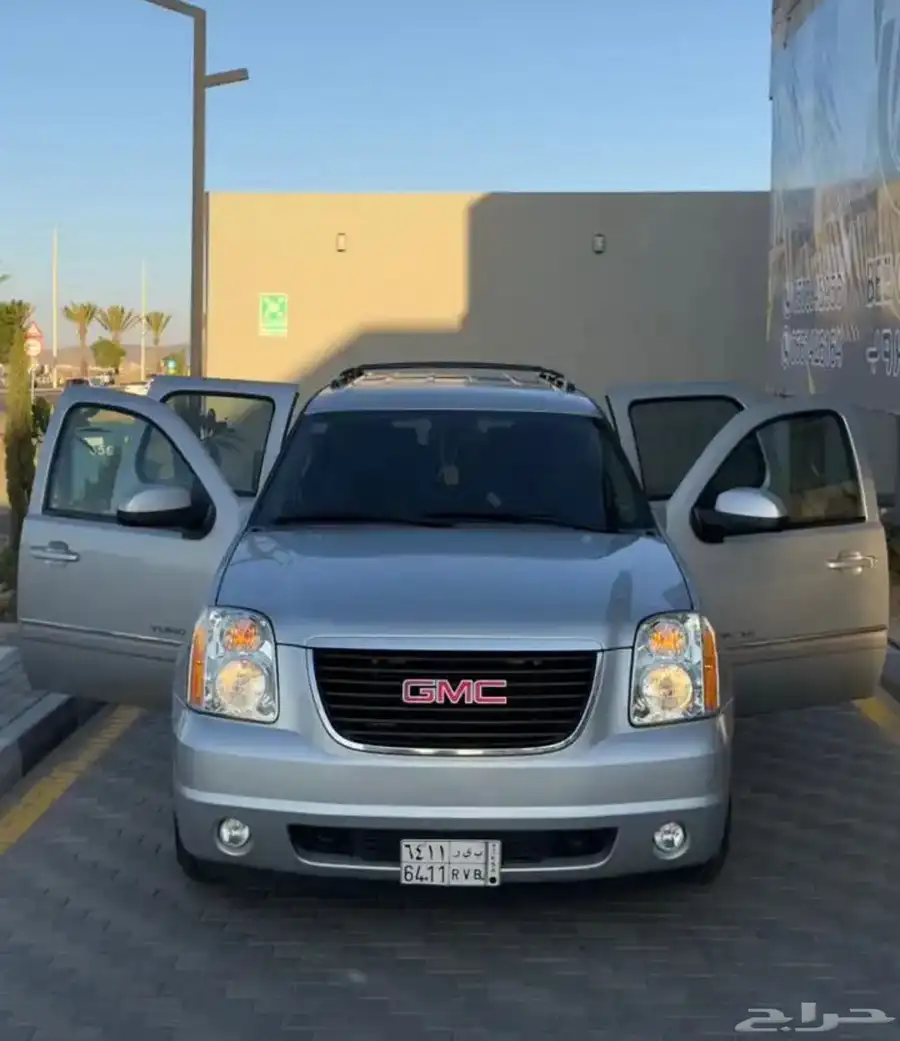 يوكون GMC طويل XL بدون دبل نظيف جدااا 2