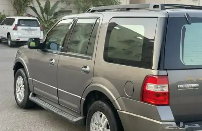فورد اكسبيدشن 2013 16