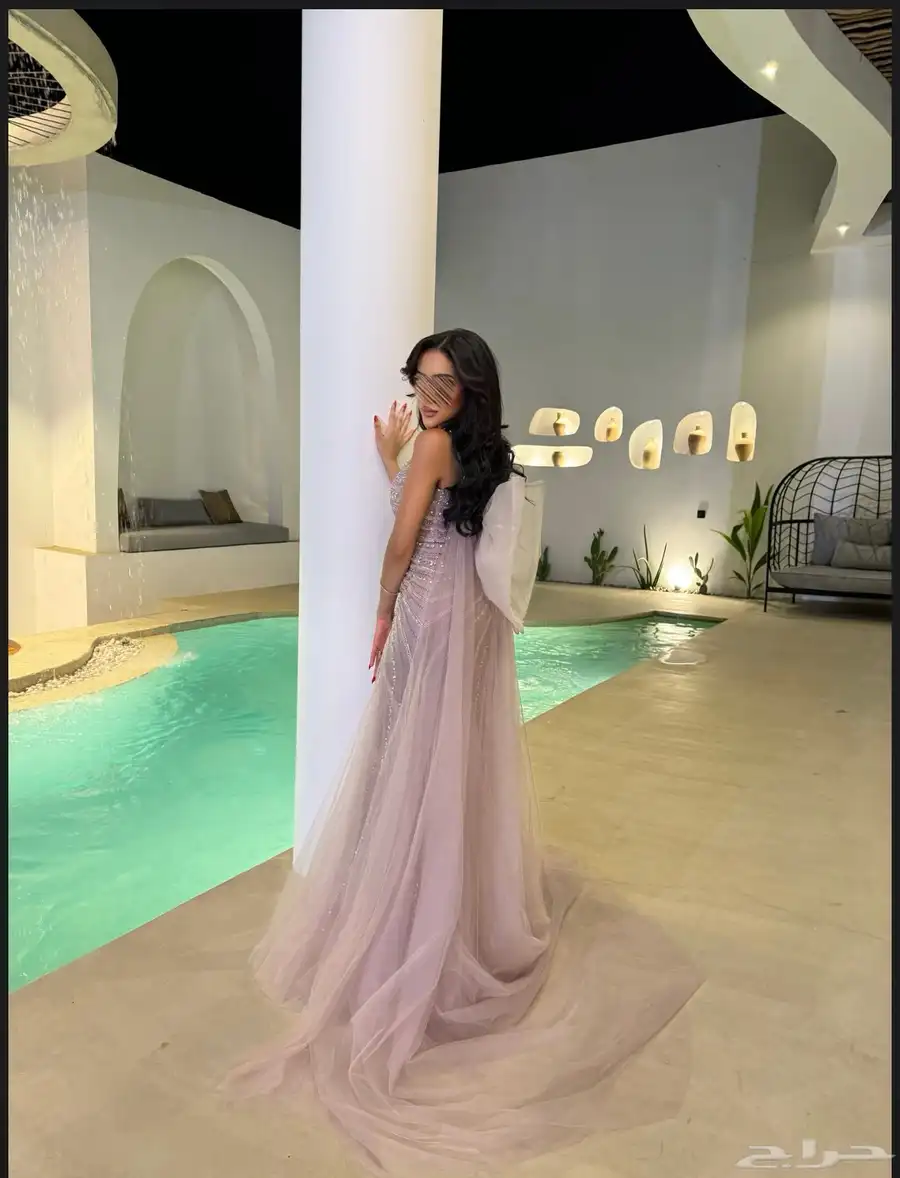 فستان فخم لبس خمس ساعات فقط 0