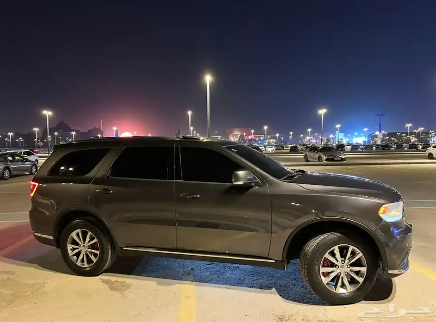 دودج دورانجو نظيف V8 9