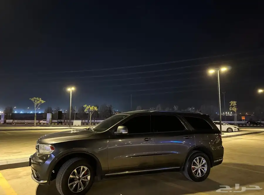 دودج دورانجو نظيف V8 2