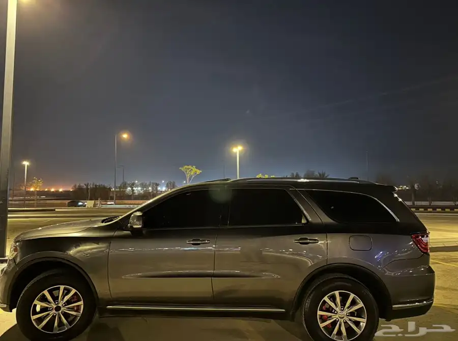 دودج دورانجو نظيف V8 3