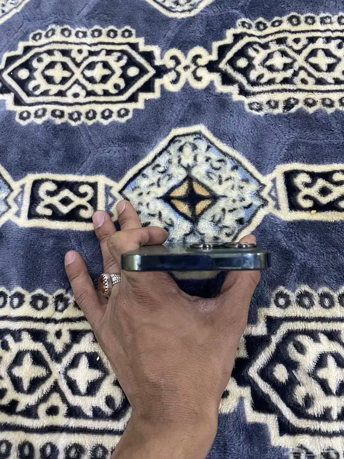 جوال ايفون 13 برو الجيهاز جديد ومافك وكرتونه معاه 2