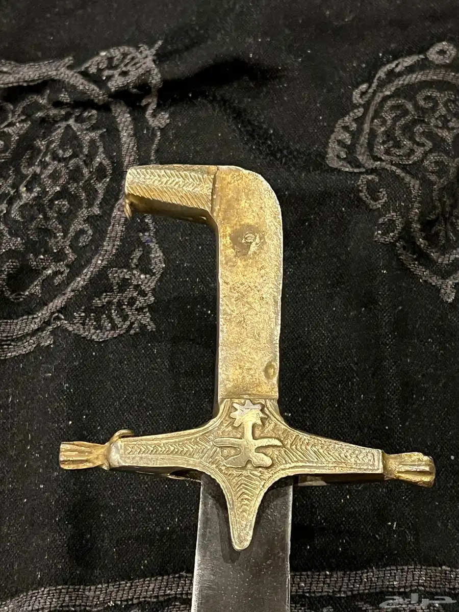 سيوف قديمه للبيع اعلى سومة 0