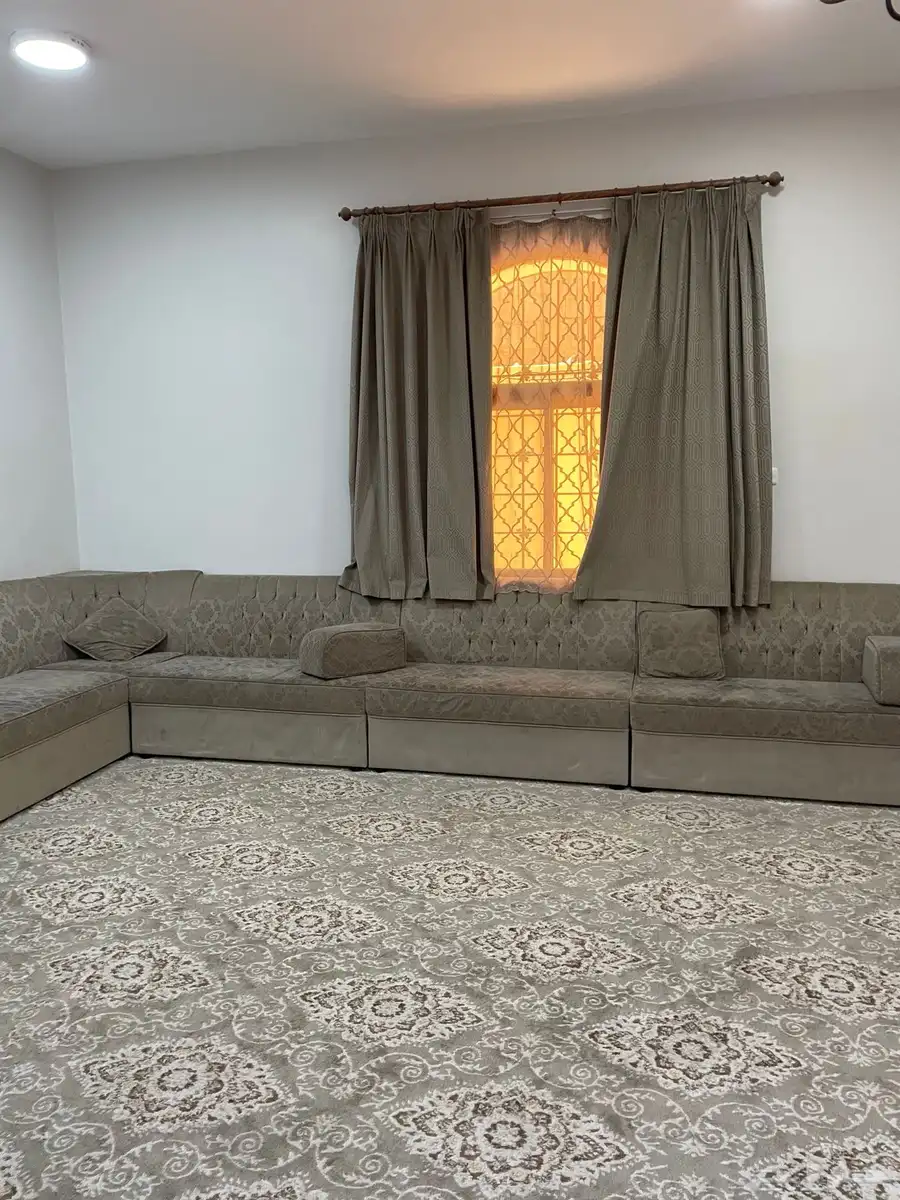 كنب مع فرشة وستاره 3
