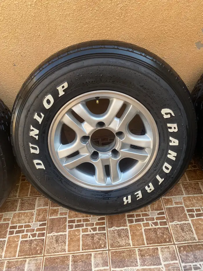 كفرات ربع مع جنوط 16 شفه عريض 0