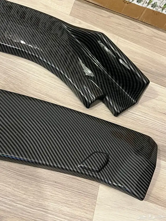 لحية كاربون فايبر لكزس جي اس 3