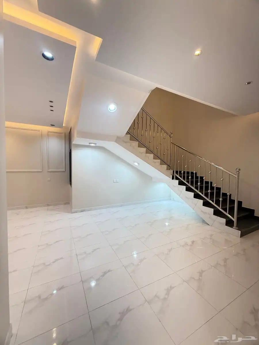 للبيع روف علويه مع ملحق شمال الخميس مدخل سياره بسعر 700 الف 17