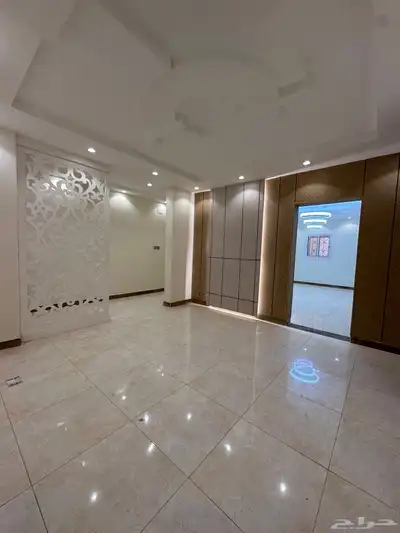 دور للبيع مشب و7غرف وحوش وسعر طيب لصامل 12