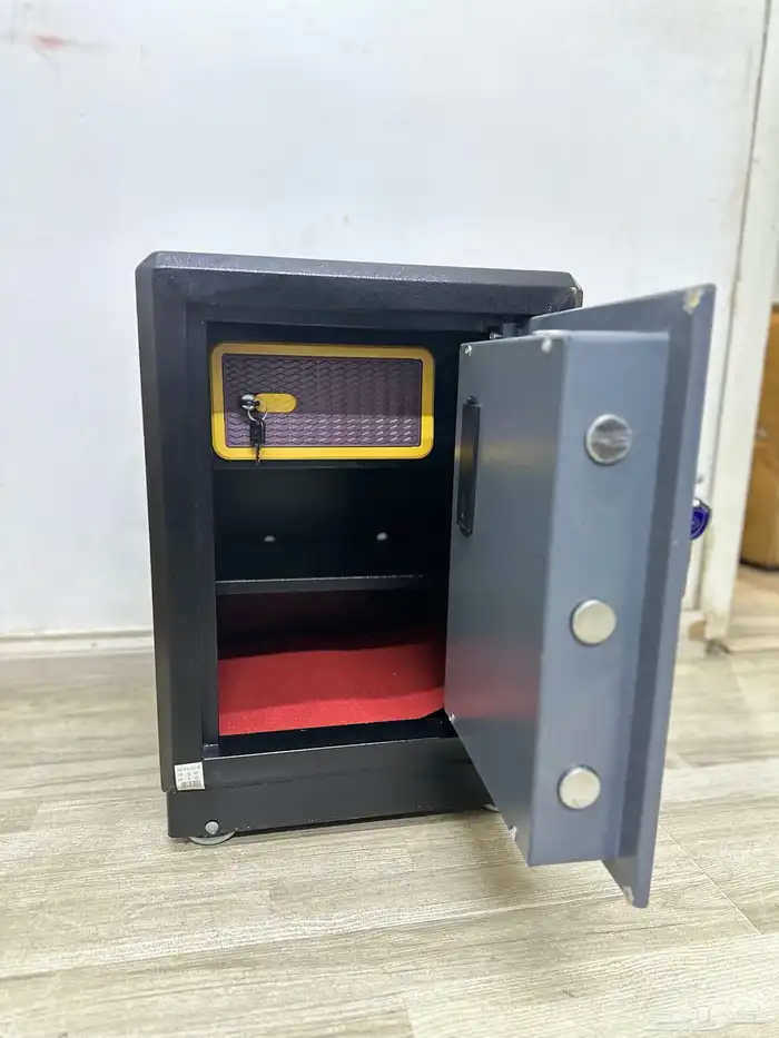 خزنة فولاذ بضمه ومفاتيح وارقام سريه فولاذ 4