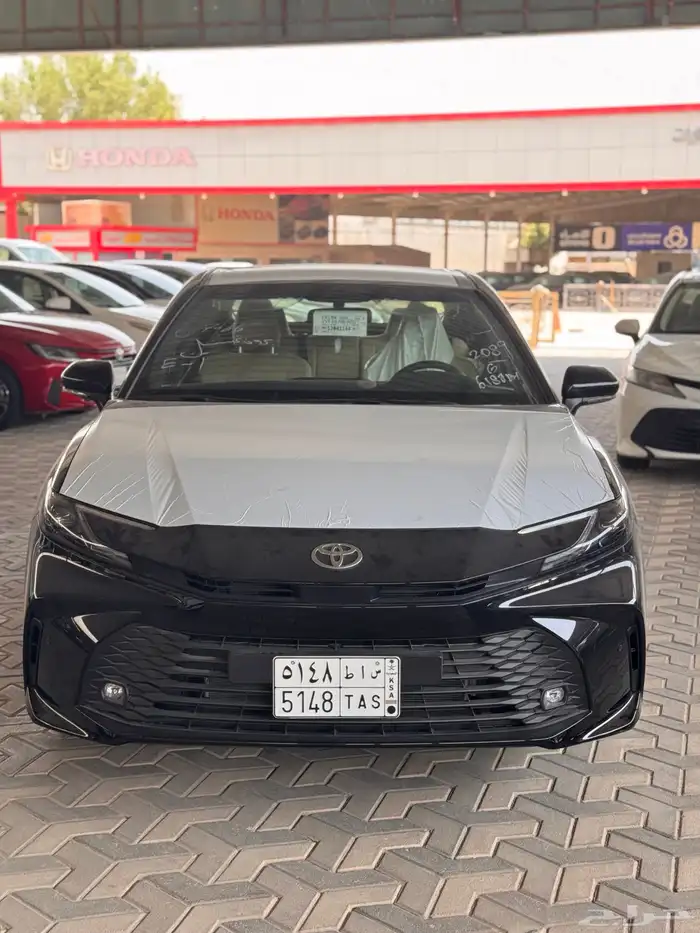 كامري 2025 اسود تم البيع 0