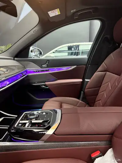 جميع الالوان جديد 2025 اعلى المواصفات (BMW735i) 3
