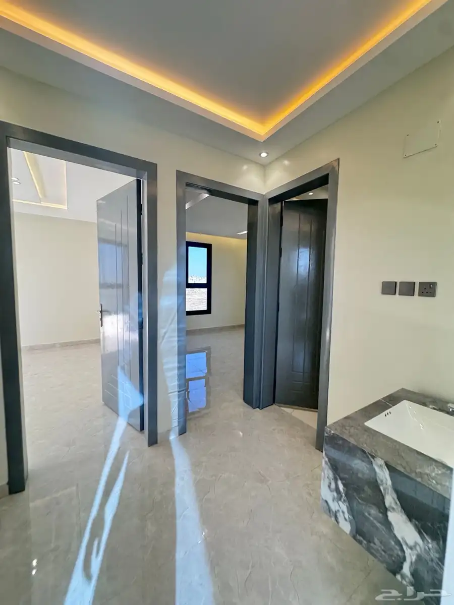 فرصه للبيع روف علوي مع الملحق تشطيبvipسعر620الف فقط 10
