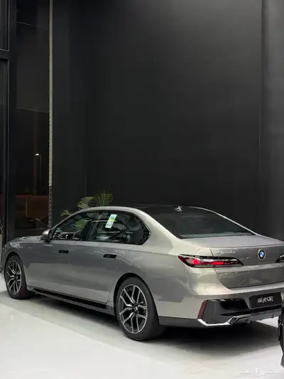 بي ام دبيلو 2025 جديد 735i جميع الالوان 15