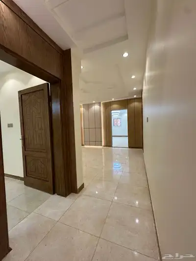 دور للبيع مشب و7غرف وحوش وسعر طيب لصامل 9