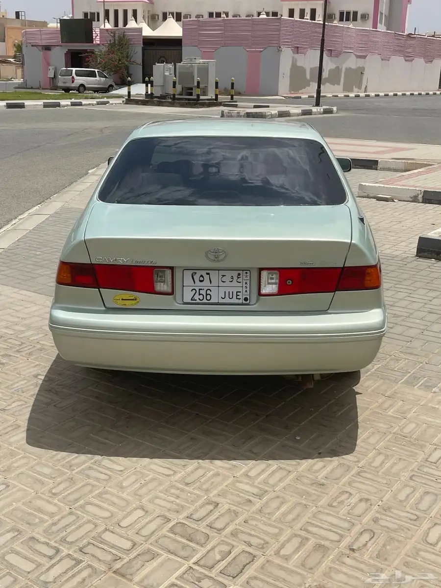 كامري 2001 مفحوص ومجدد المكينه والقير والمحركات على الشرط 3