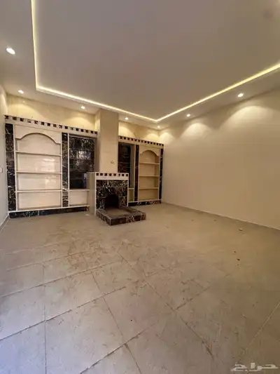 دور للبيع مشب و7غرف وحوش وسعر طيب لصامل 0