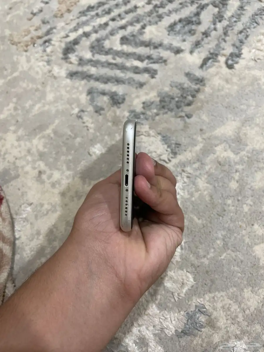 آيفون 11 نظيف 2