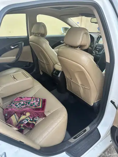 هيونداي أزيرا 2016 13