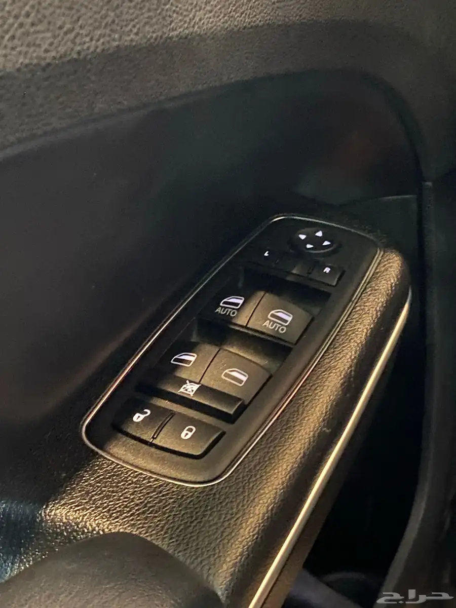 كرايسلر S300 2023 معدل خارجي SRT بحالة نظيفة 15