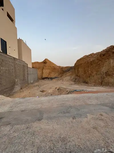 للبيع ارض حي النرجس 0