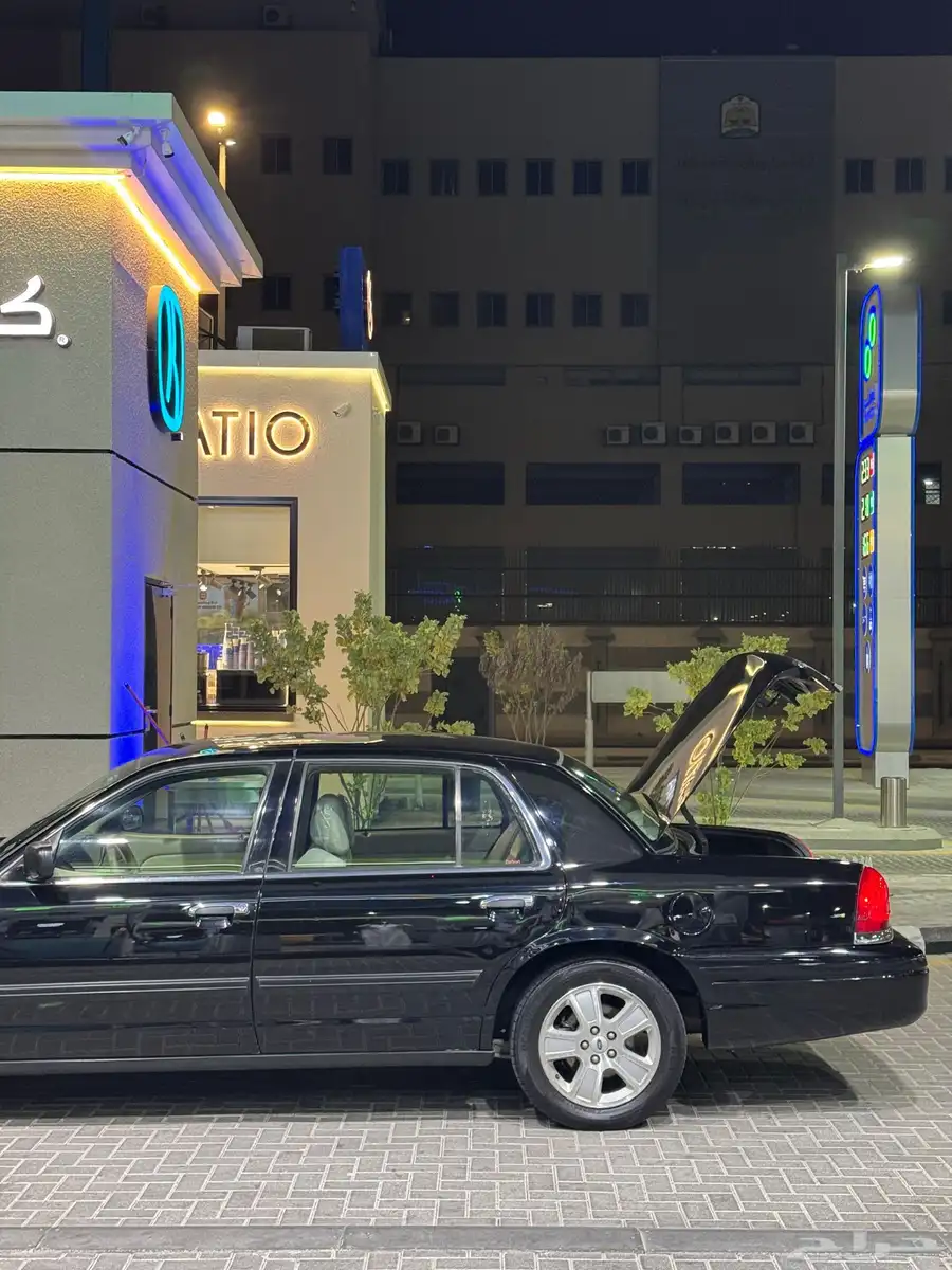 فورد فكتوريا لارج 2009 37