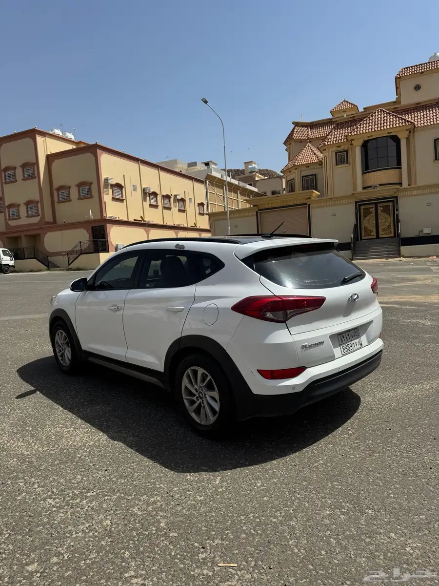 توسان بنزيم فل سقف بنوراما 1