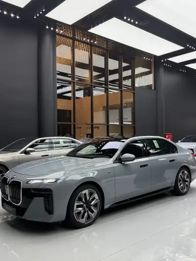 جميع الالوان جديد 2025 اعلى المواصفات (BMW735i) 0