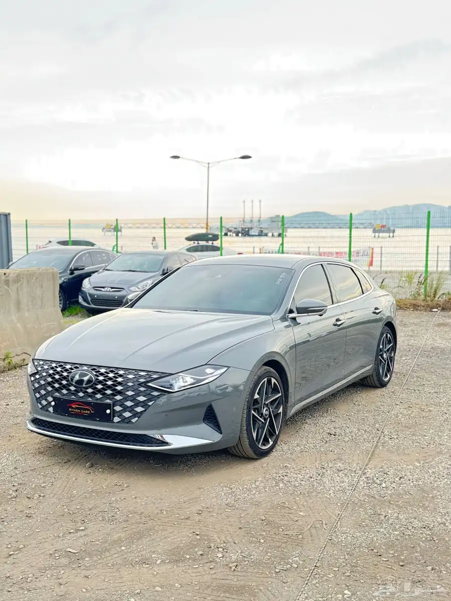 هيونداي ازيرا فل 2021 6V(بحاله ممتازه) 0