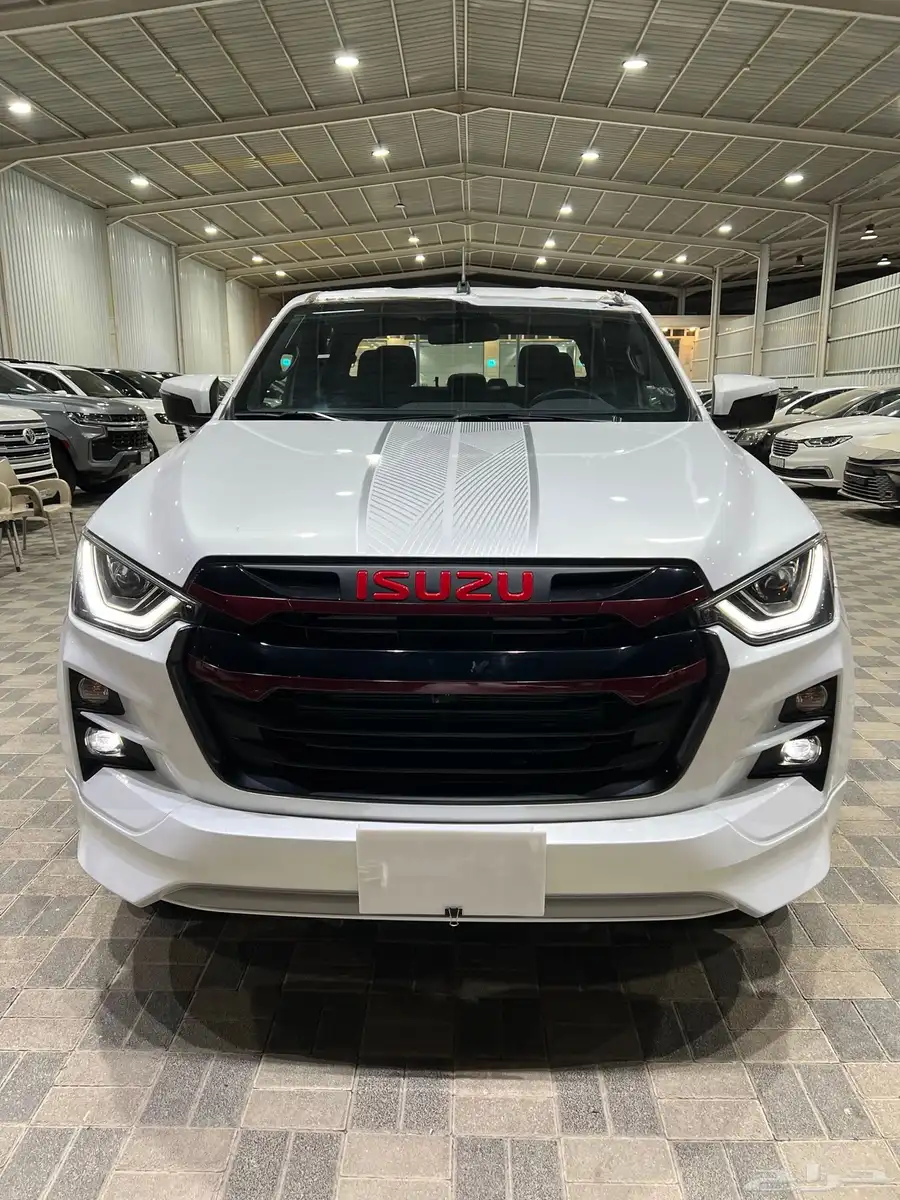 للبيع ايسوزو GT 2024 شبه اصفار فل كامل 1