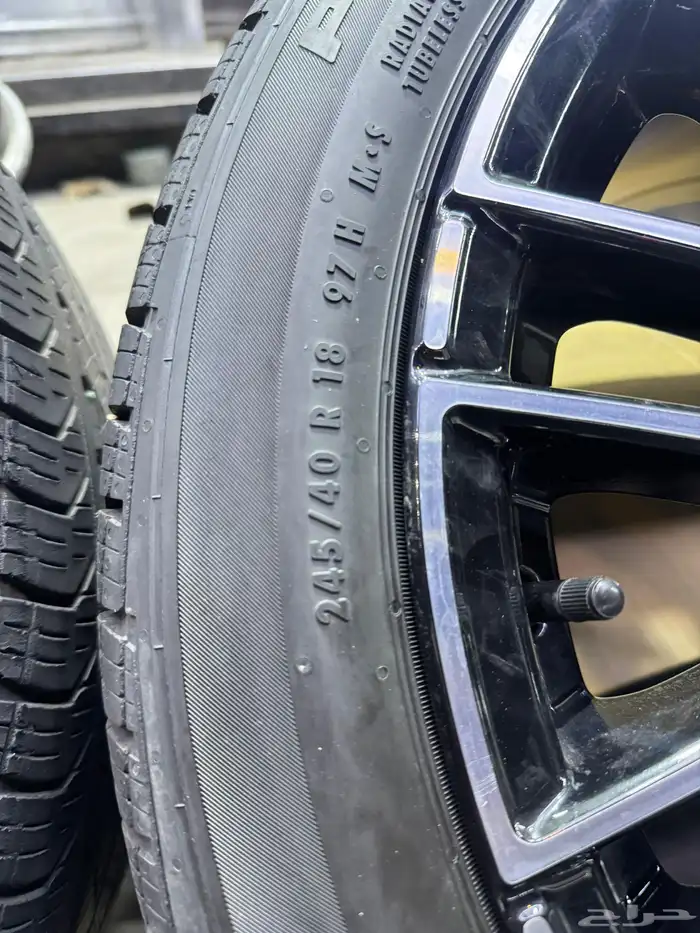 جنوط مرسديس s200 اصلي وكالة بكفراته 8